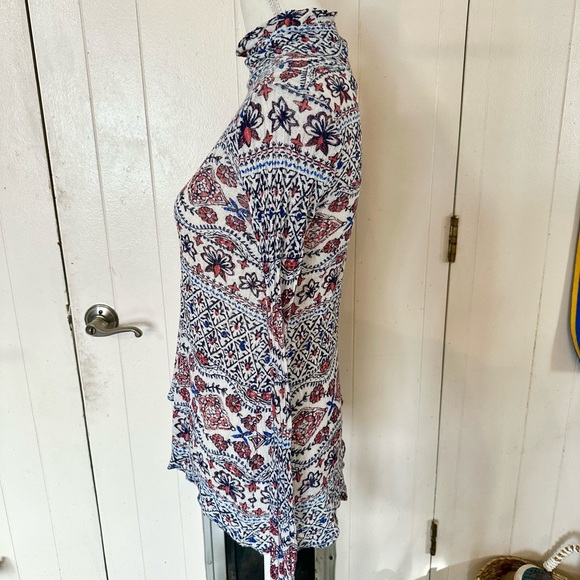 Lucky Brand Floral Long Sleeve Turtle Neck Shirt Large Blue White Boho - Picture 5 of 9